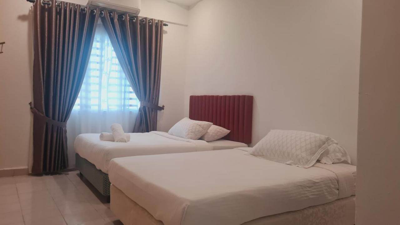 Villa Anjung Klia House 31 With Neflix à Banting  Extérieur photo