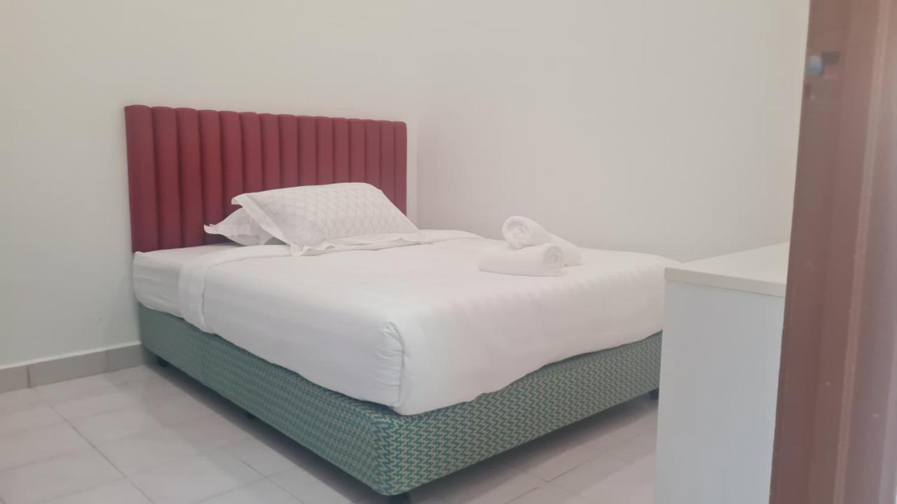 Villa Anjung Klia House 31 With Neflix à Banting  Extérieur photo